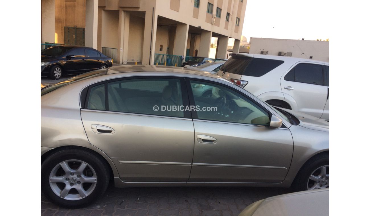 نيسان ألتيما