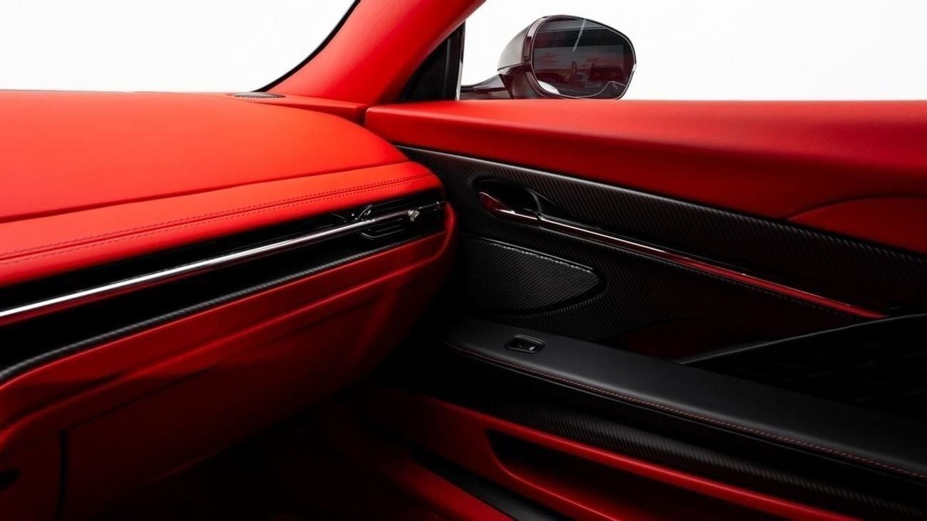 أستون مارتن DB12 - 2024 - GCC Specs - Under Warranty and Service Contract