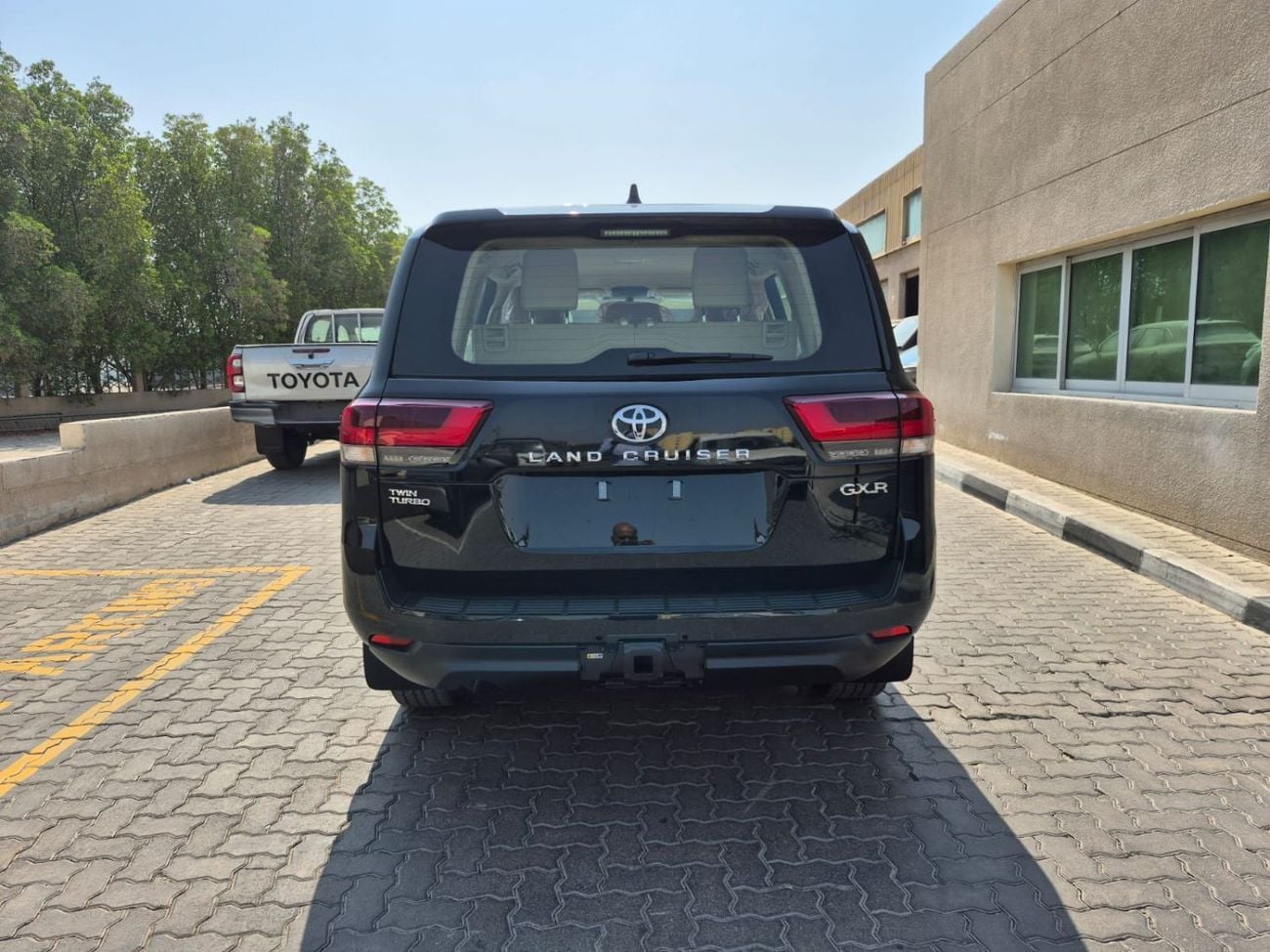 Toyota Land Cruiser 2026 Toyota Land Cruiser LC300 GXR (without Sunroof) 7-Seater 3.5L V6 Twin Turbo Petrol A/T 4WD Expo