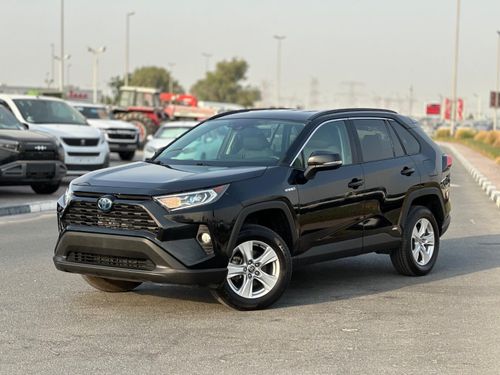 Toyota RAV4 Hybrid XLE 2.5L push start full option
