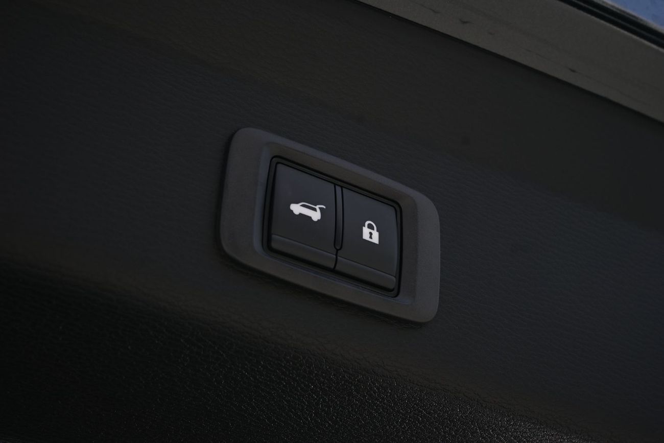 Mitsubishi Outlander Mitsubishi Outlander P-Line 2.5L Petrol 4WD, Model 2025, Color White