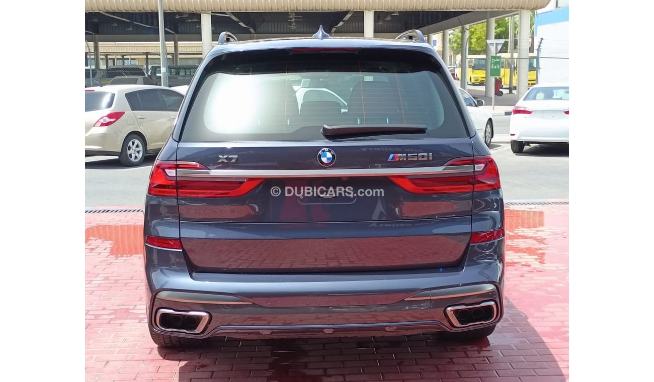 بي أم دبليو X7 M50i