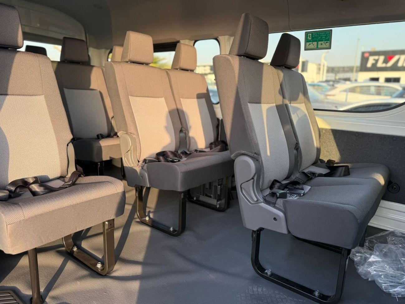 تويوتا هاياس TOYOTA HIACE OMANI 13 SEATS , 3.5L PETROL V6 , M/T HIGH ROOF 2026 MODEL