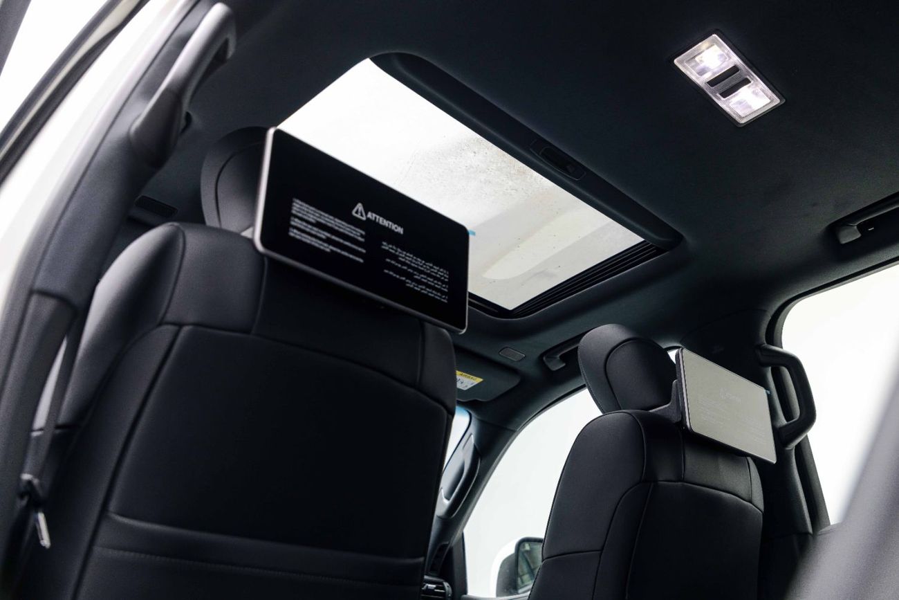 Toyota Land Cruiser GX 4.0L - White Pearl Inside Black | Export Only