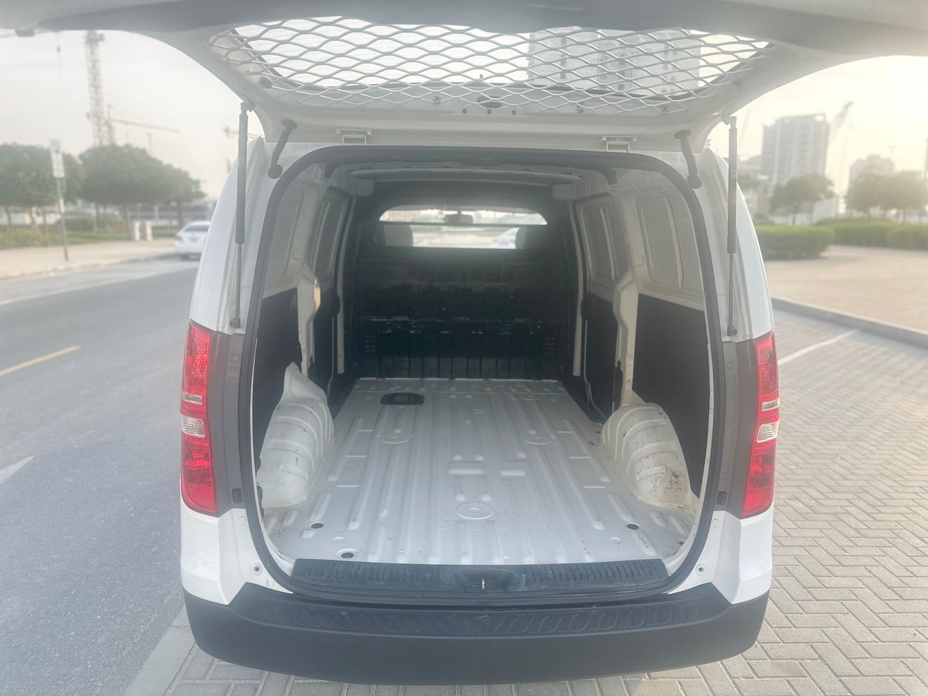 هيونداي H1 ستاريكس 2.4