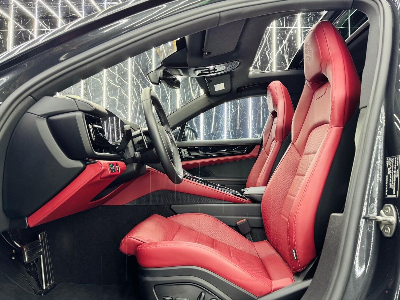 بورش باناميرا 2025 Porsche Panamera 4S E-Hybrid, 2029 Porsche Warranty, Just Been Serviced, Very Low Kms, GCC