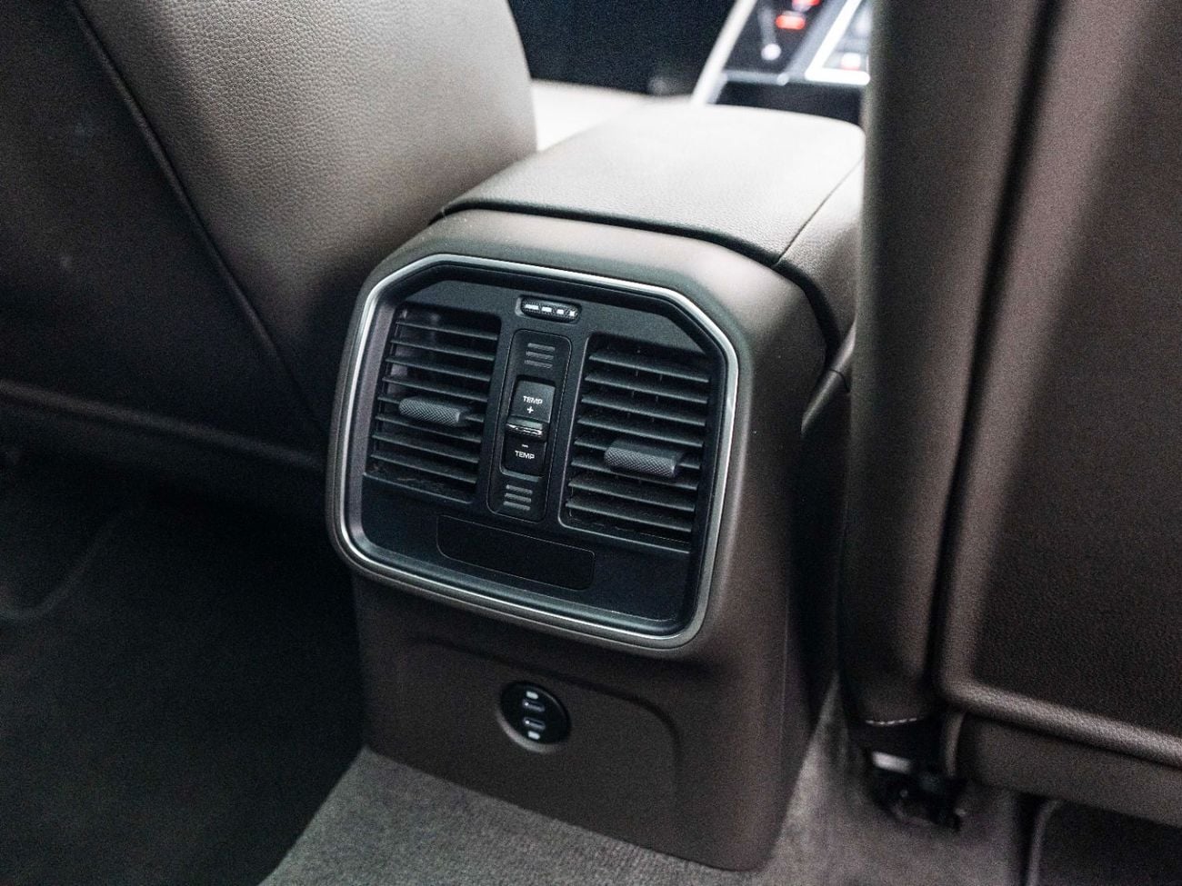 Porsche Macan Std 2.0L (252 HP)