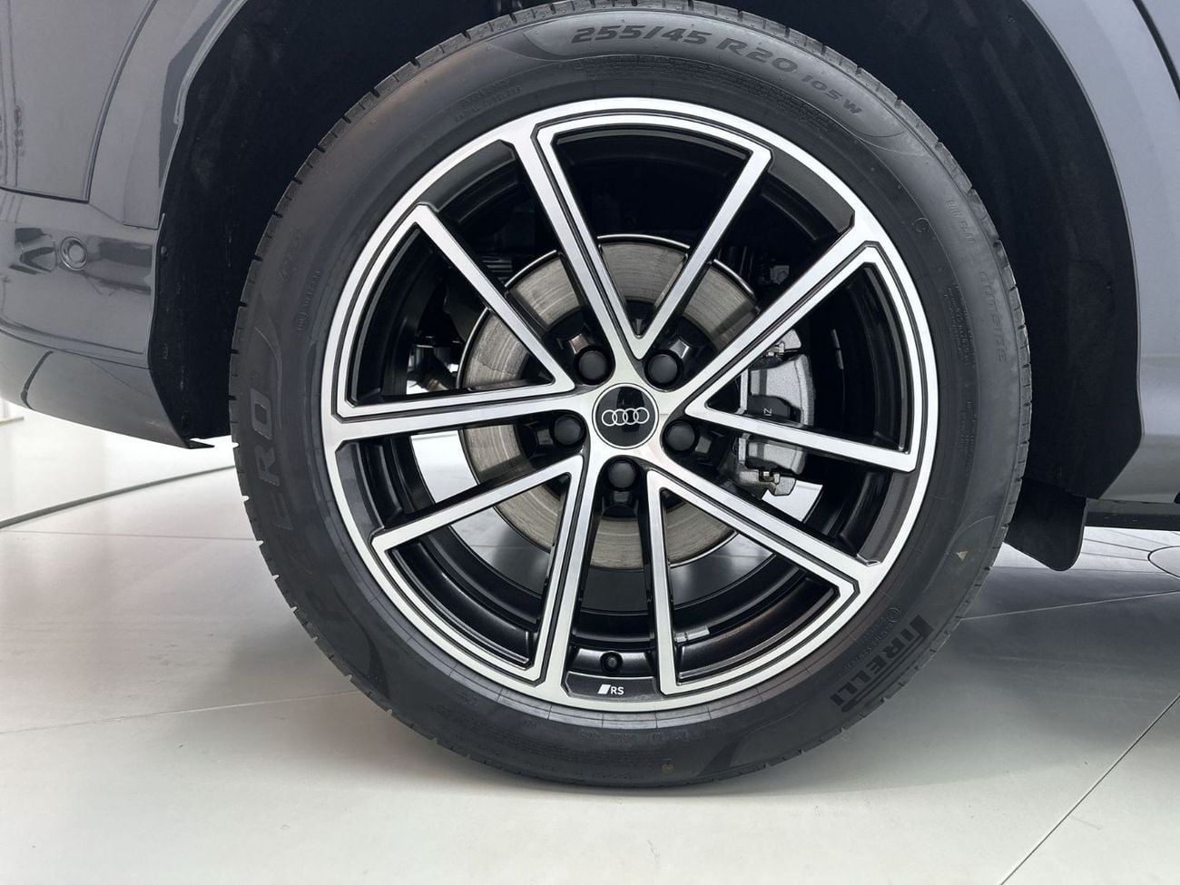 أودي Q5 Q5 Sportback TFSI quattro 204hp S Line (Ref# 02045)