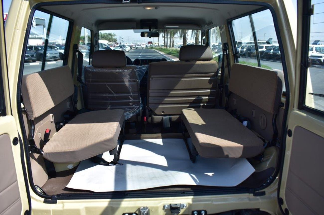 تويوتا لاند كروزر 70 2024 Model Toyota Land Cruiser Hard Top V6 4.0L Petrol 7 Seater Manual Transmission - Euro 4