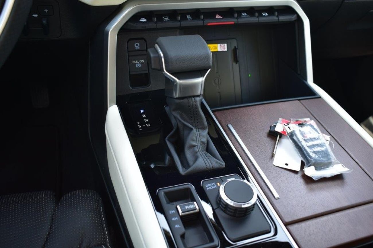 Toyota Sequoia Capstone Hybrid V6 3.5L Turbo 4WD