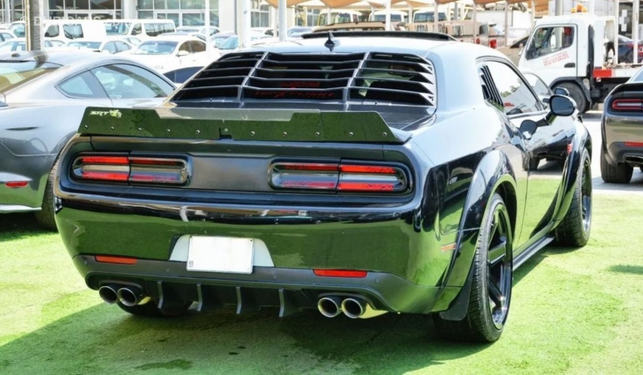 دودج تشالينجر $FullOption$ Challenger R/T V8 2016/SRT Full Kit/Excellent Condition