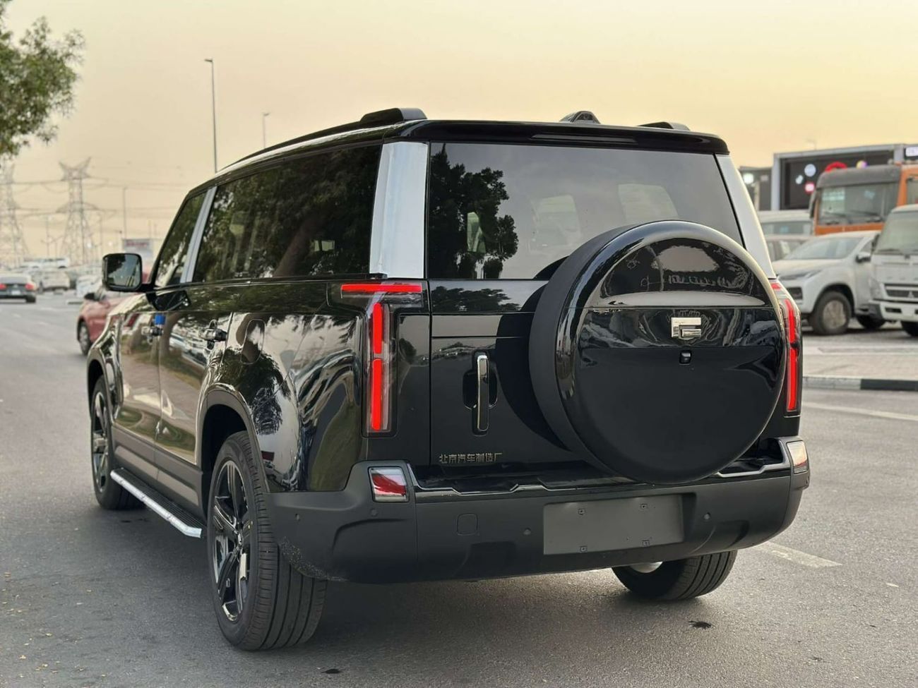 ROX 01 ROX 01 7 SEATS HYBRID Black/Orange | Long range 2025