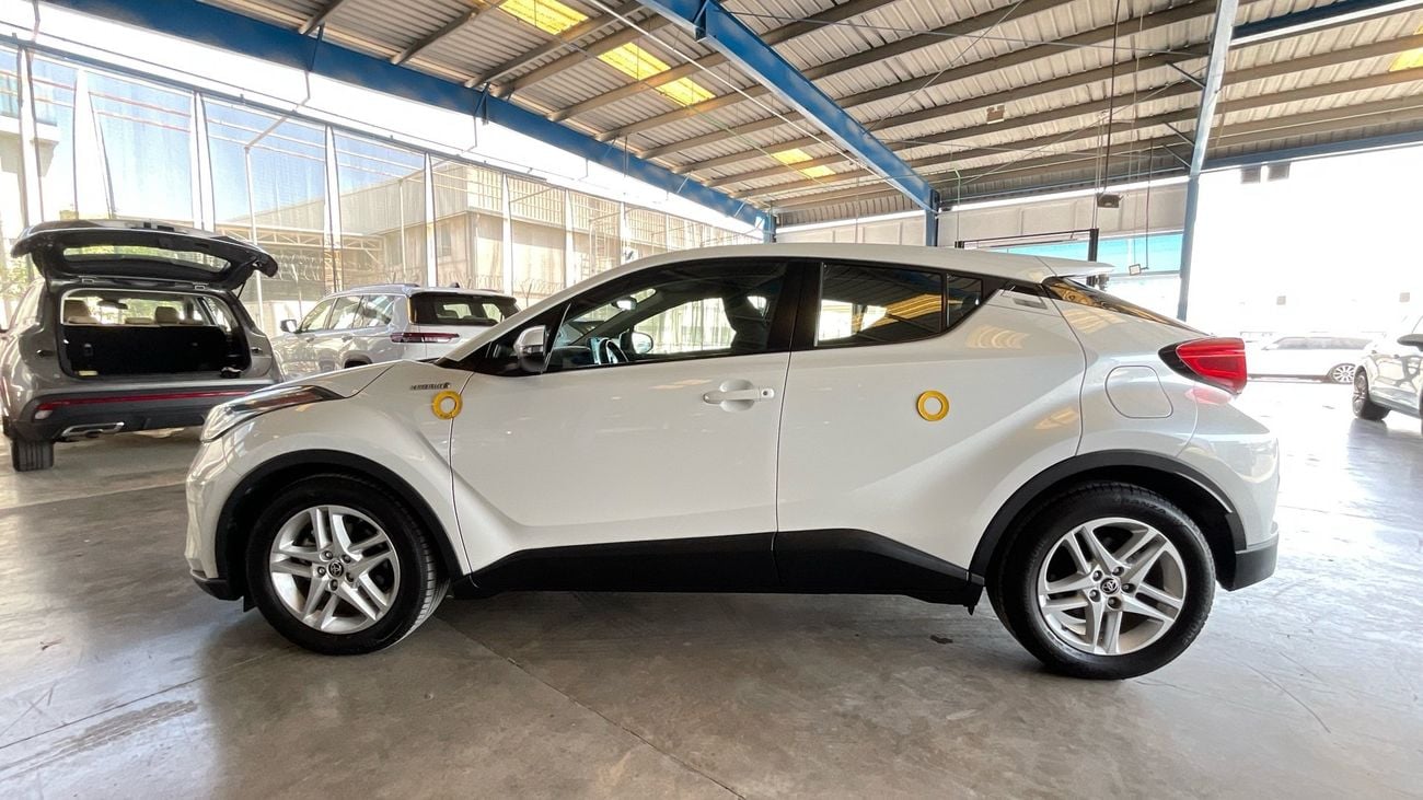 تويوتا CHR 1.8 VVT I-HYBRID GX AUTO | شامل الضمان | 0 ﺪﻔﻋﺓ ﺃﻮﻟﻯ