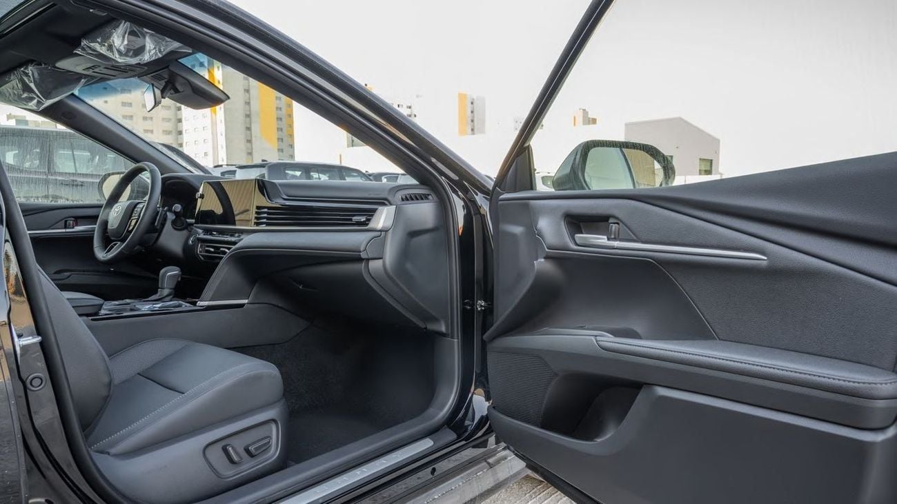 Toyota Camry CAMRY 2.5 GLE (NEUTRAL BLACK INSIDE BLACK) 2026