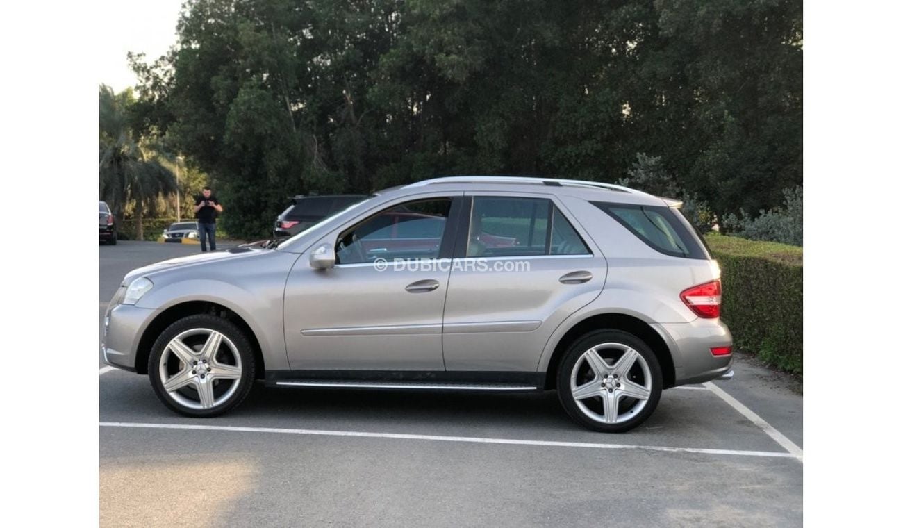 Mercedes-Benz ML 350 MODEL 2009 GCC CAR PREFECT CONDITION INSIDE AND OUTSIDE FULL OPTION