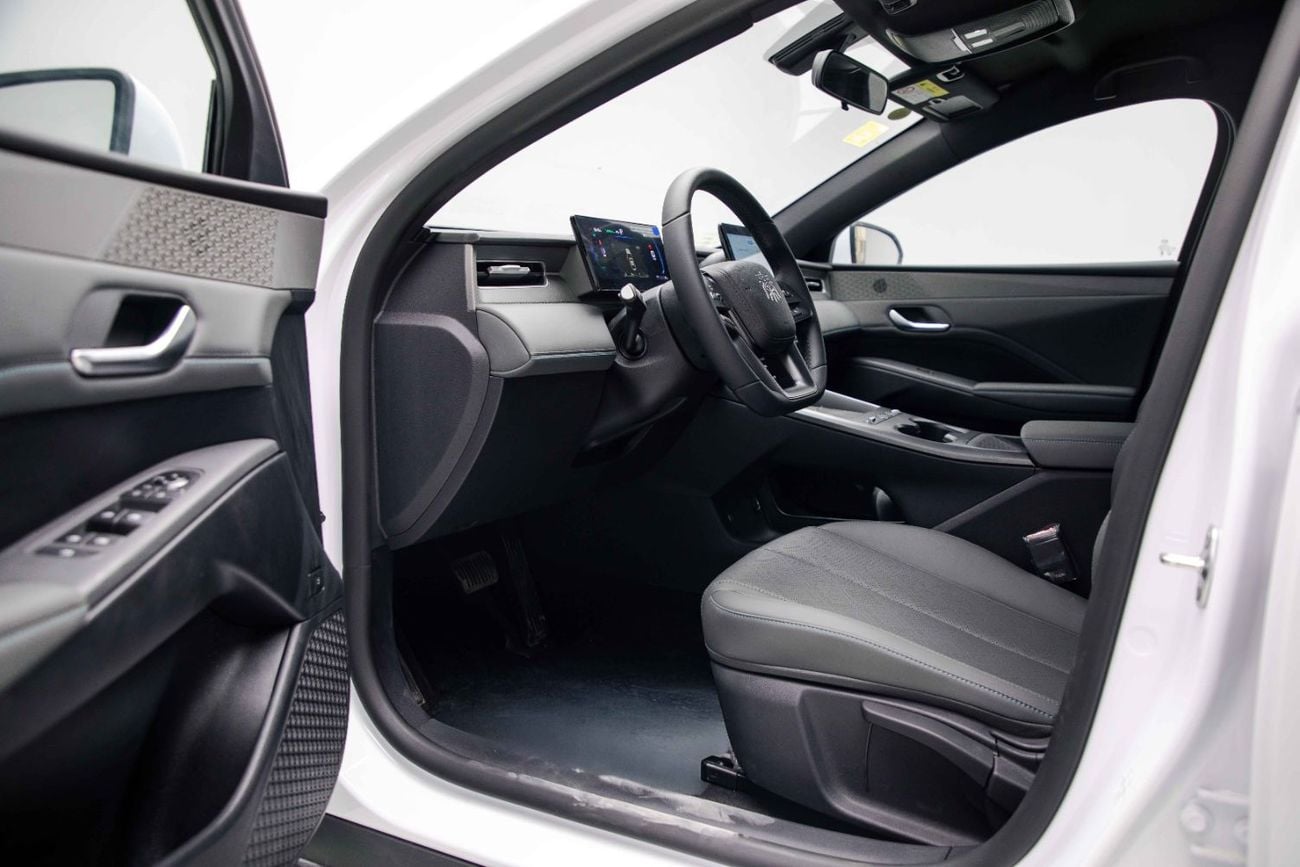 بي واي دي كين بلاس DM-i Progressive 1.5L - White Inside Black | Export Only