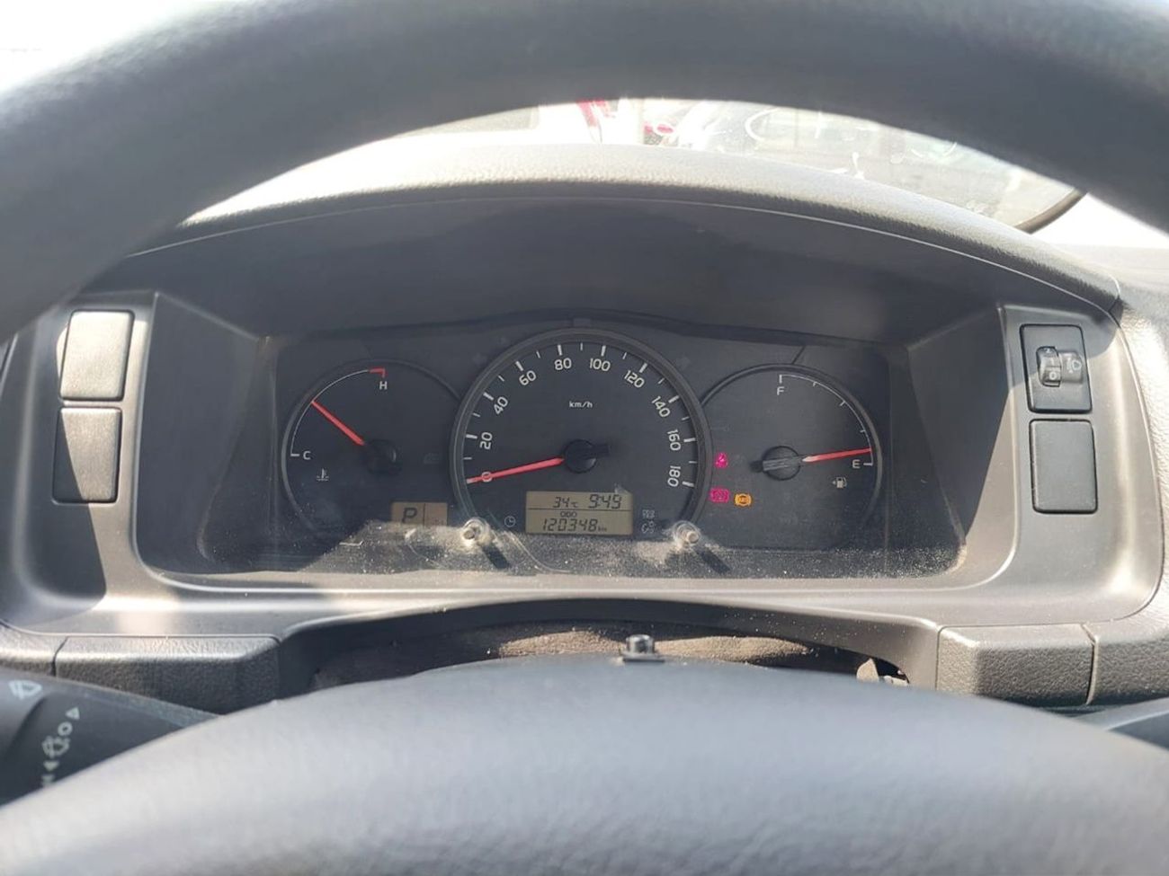 Toyota Hiace TOYOTA HIACE VAN RHD 2015 MODEL 3.0 L DIESEL AUTOMATIC(PM15267)