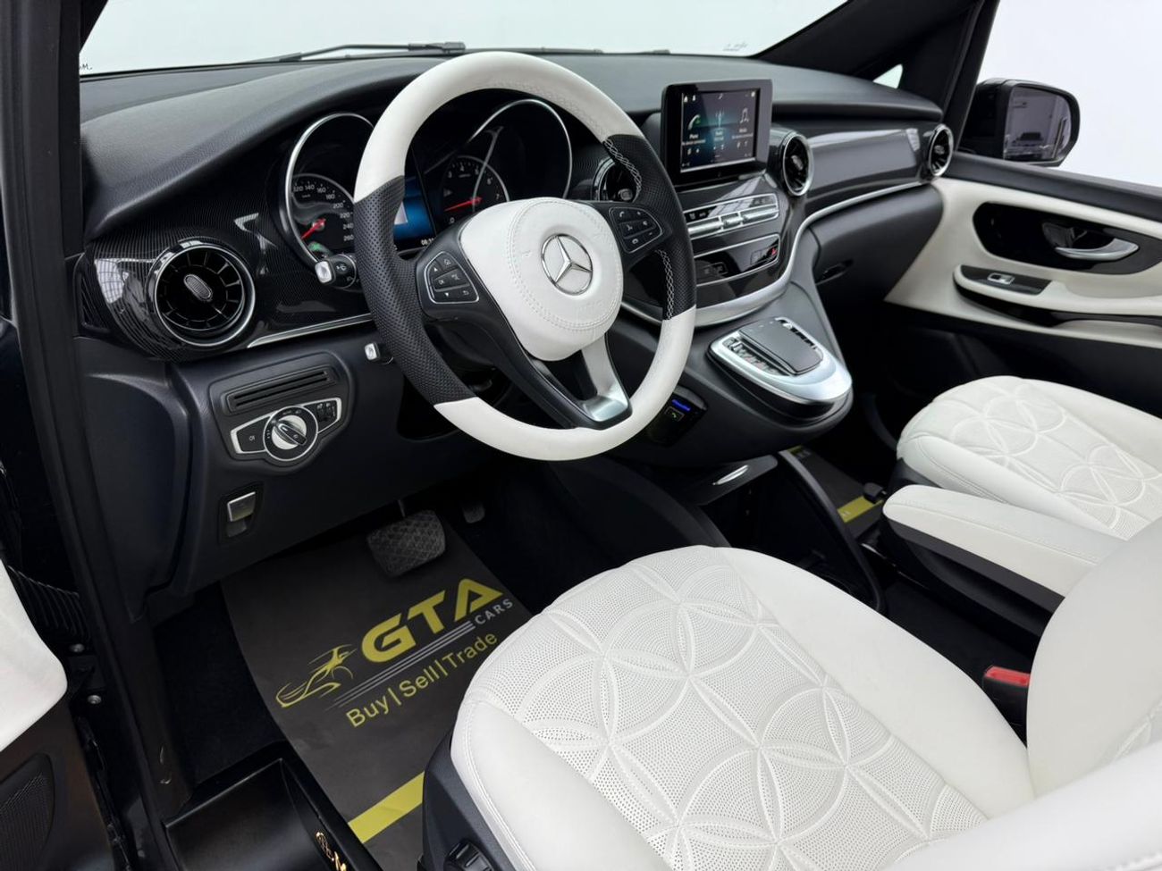 مرسيدس بنز V 250 2023 Mercedes-Benz V250, Brand New, 1 Year Unlimited KM Warranty, Fully Upgraded, GCC