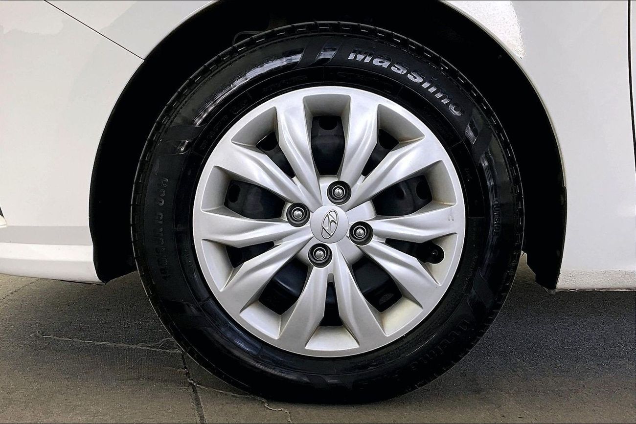 Hyundai Accent Smart / GL | Guaranteed Warranty | 0 Down Payment