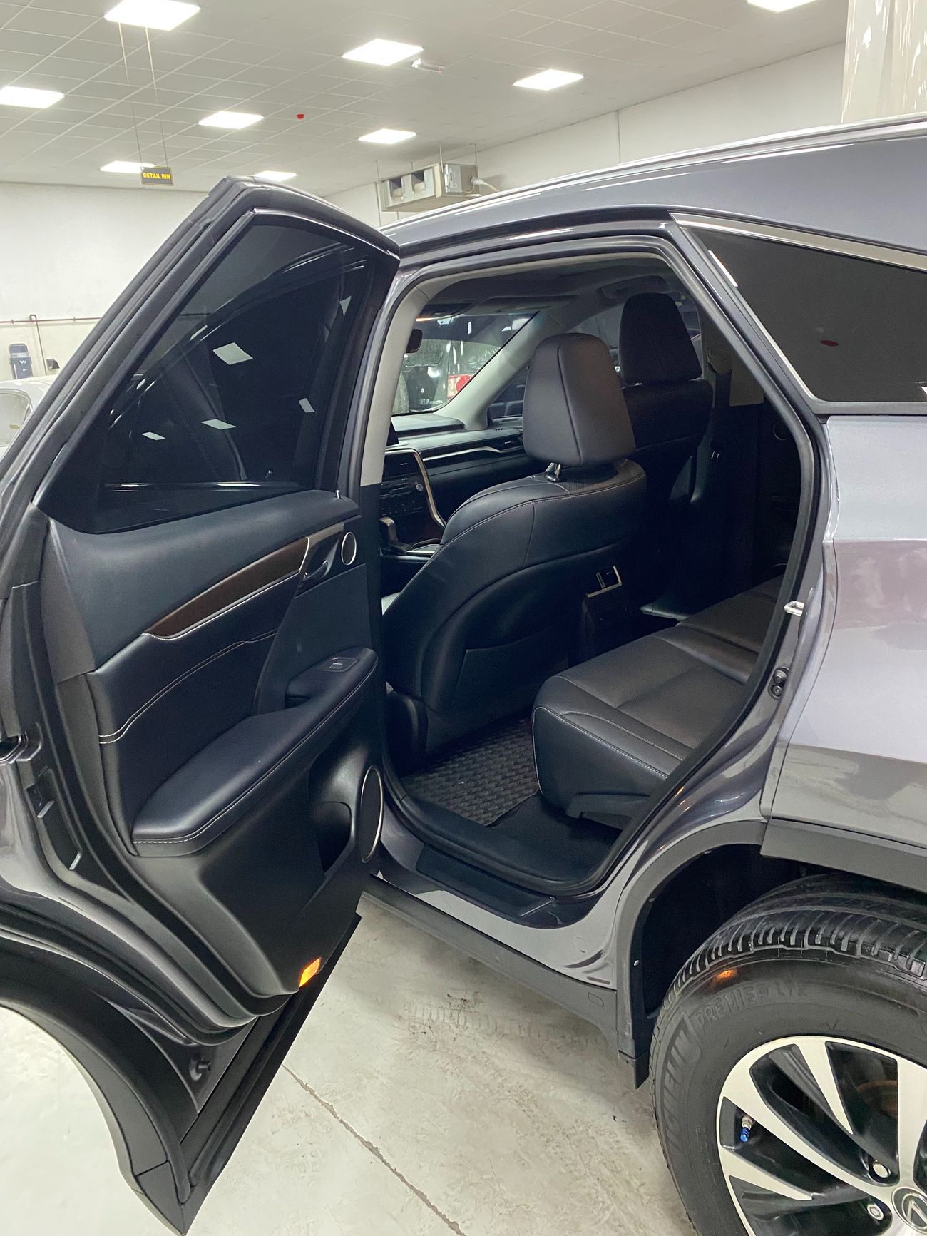 لكزس RX 350 Platinum Limited Edition 3.5L (275 HP)