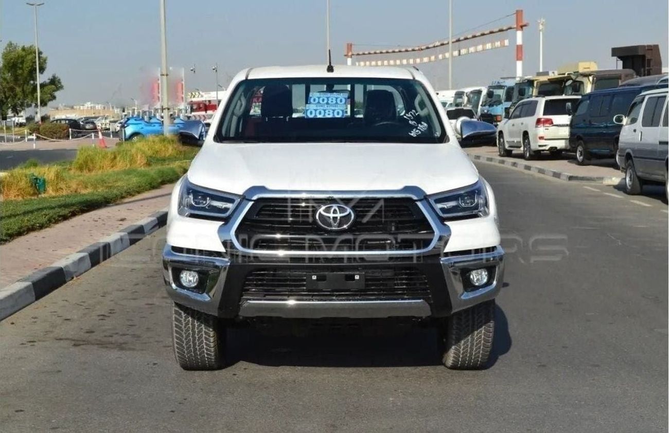 تويوتا هيلوكس 2025 TOYOTA HILUX 2.7L PETROL MANUAL 4X4 SR5