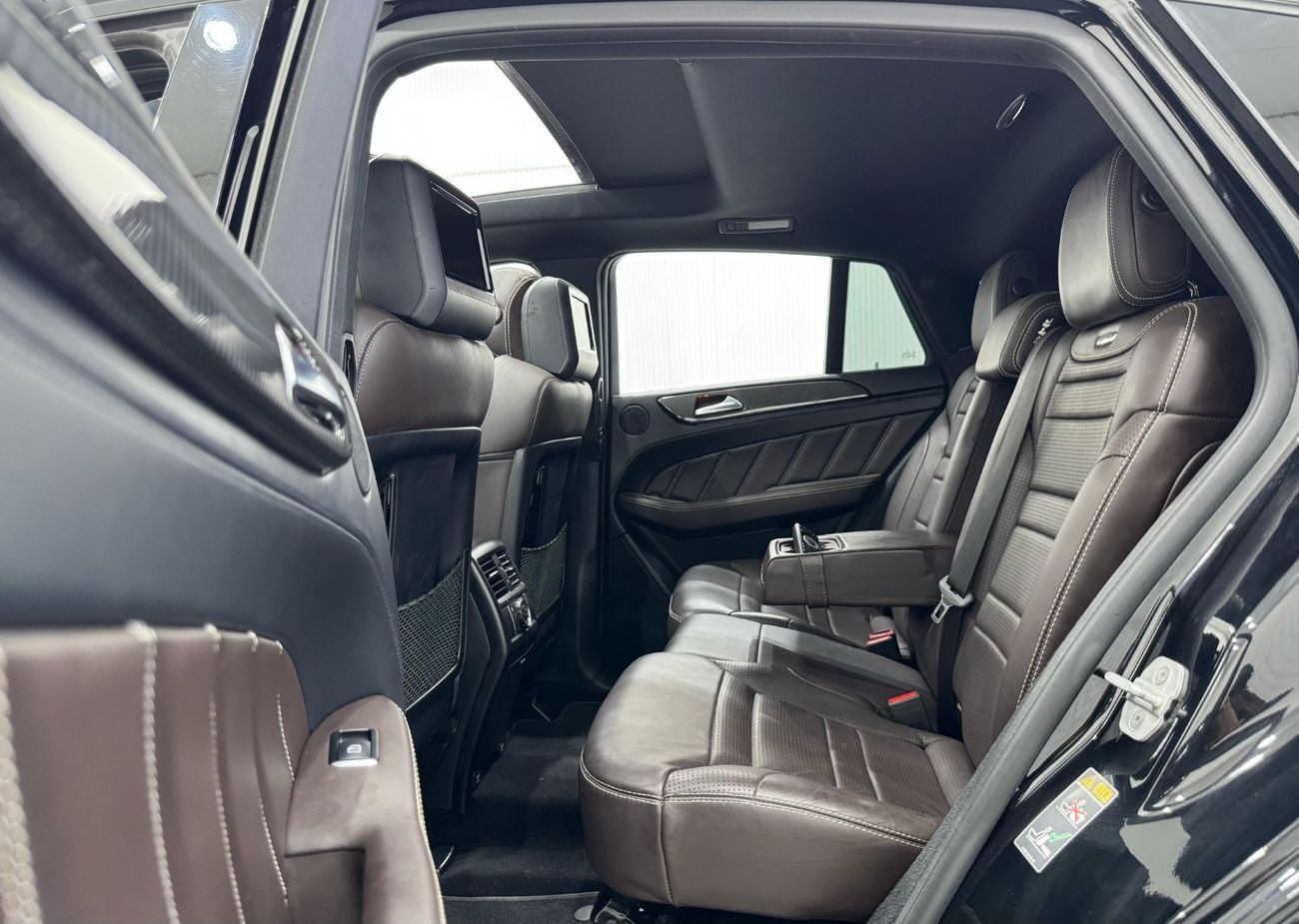 مرسيدس بنز GLE 63 AMG 2017 Mercedes-AMG GLE 63 S 4MATIC Coupe, Fully Loaded, Service History, GCC