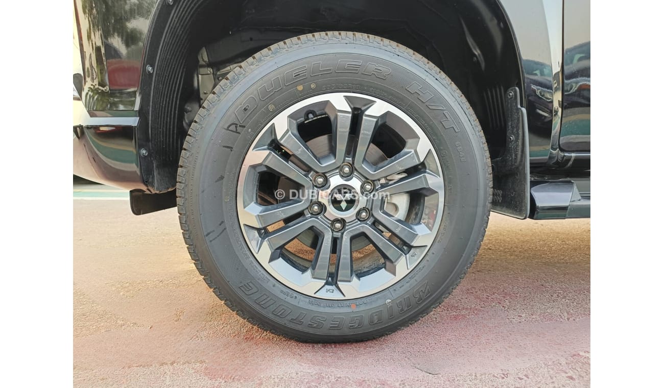 Mitsubishi L200 Sportero 2.4L Diesel Black Edition/ A/T / Push Start / Driver Power Leather Seat / BLACK EDITION