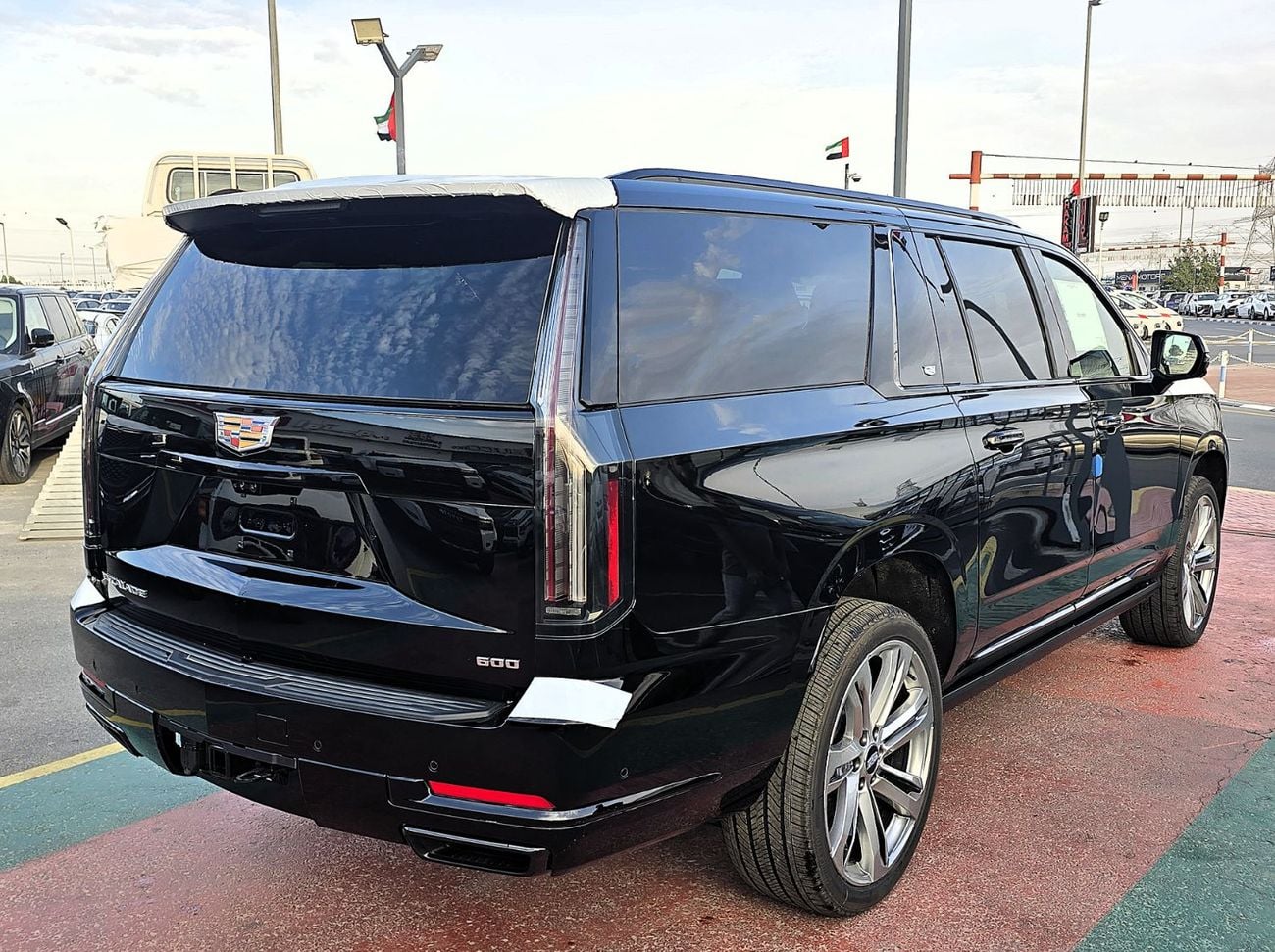Cadillac Escalade Cadillac Escalade 6.2L Petrol V8 4WD Sport Platinum Black Color 2026 Model