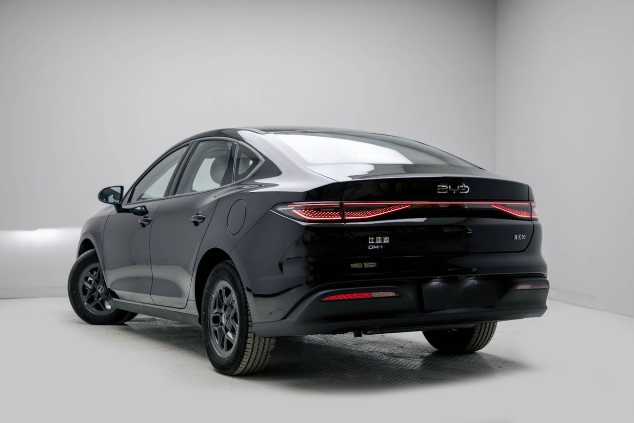 بي واي دي سيل 05 DM-i ID Luxury 1.5L - Black Inside Grey | Export Only