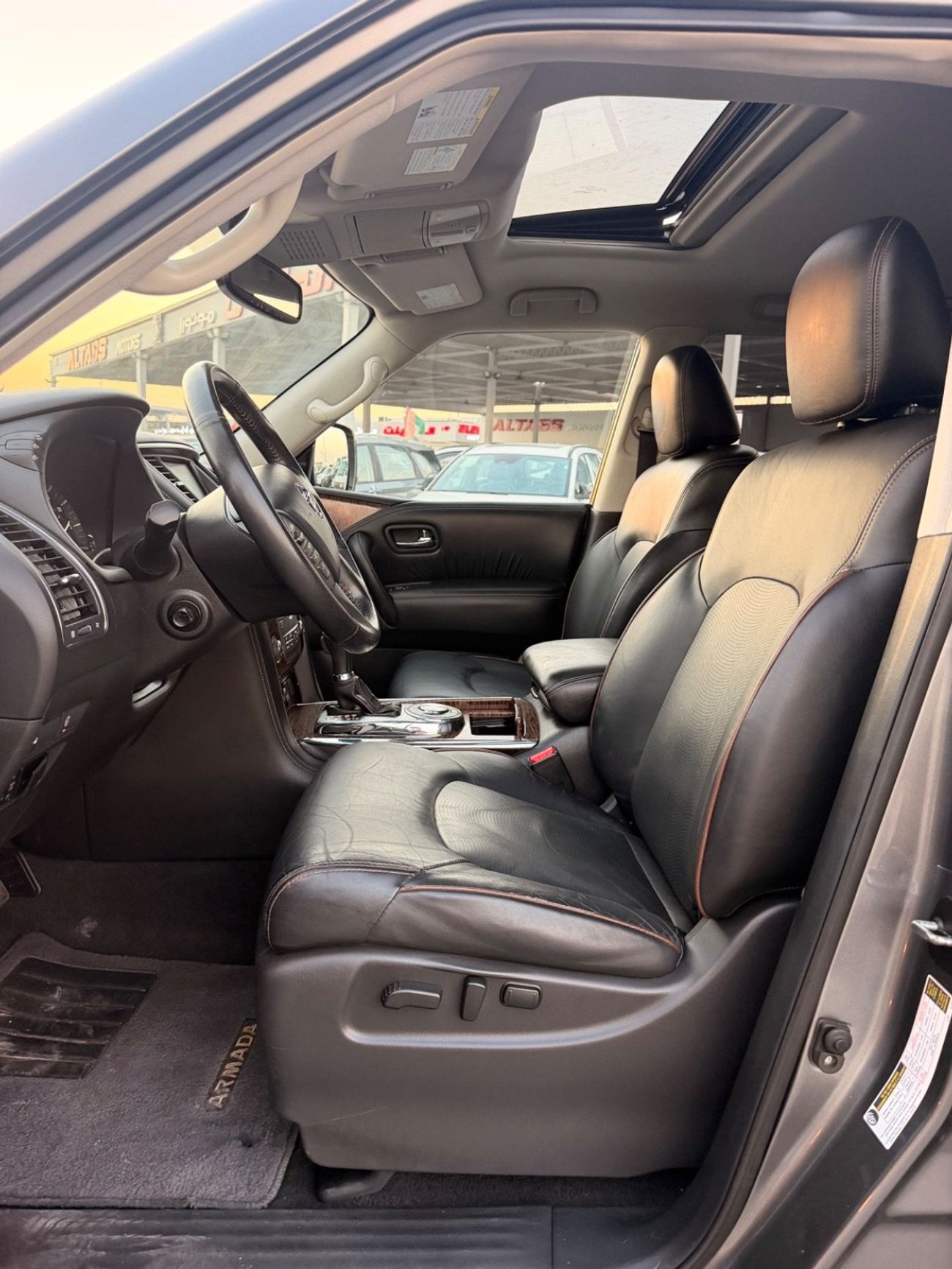 Nissan Armada SL (NON GCC) Nissan Armada