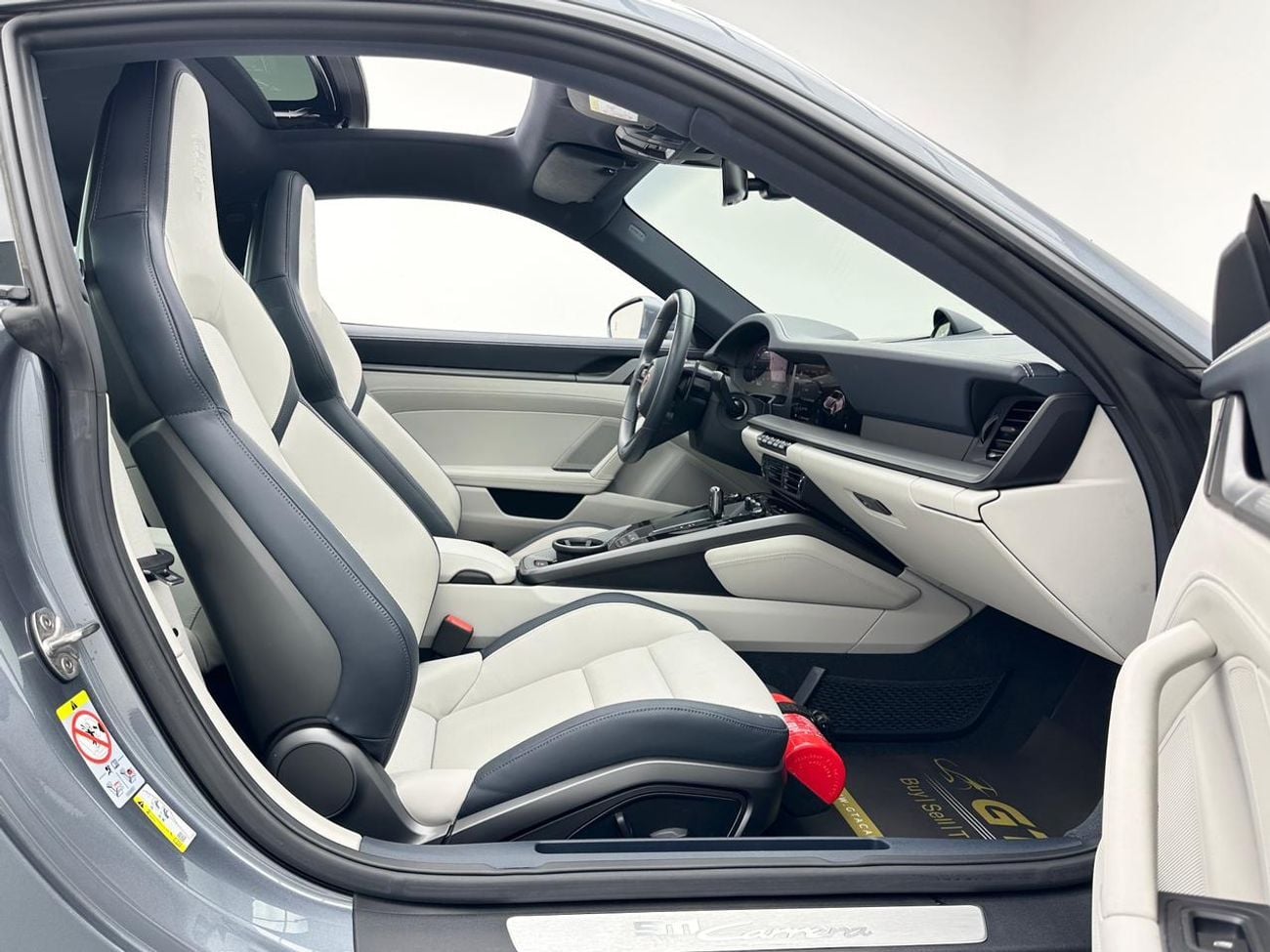 Porsche 911 CARRERA 2025 Porsche 911 Carrera, Nov/2026 Porsche Warranty, Full Porsche Service History, GCC