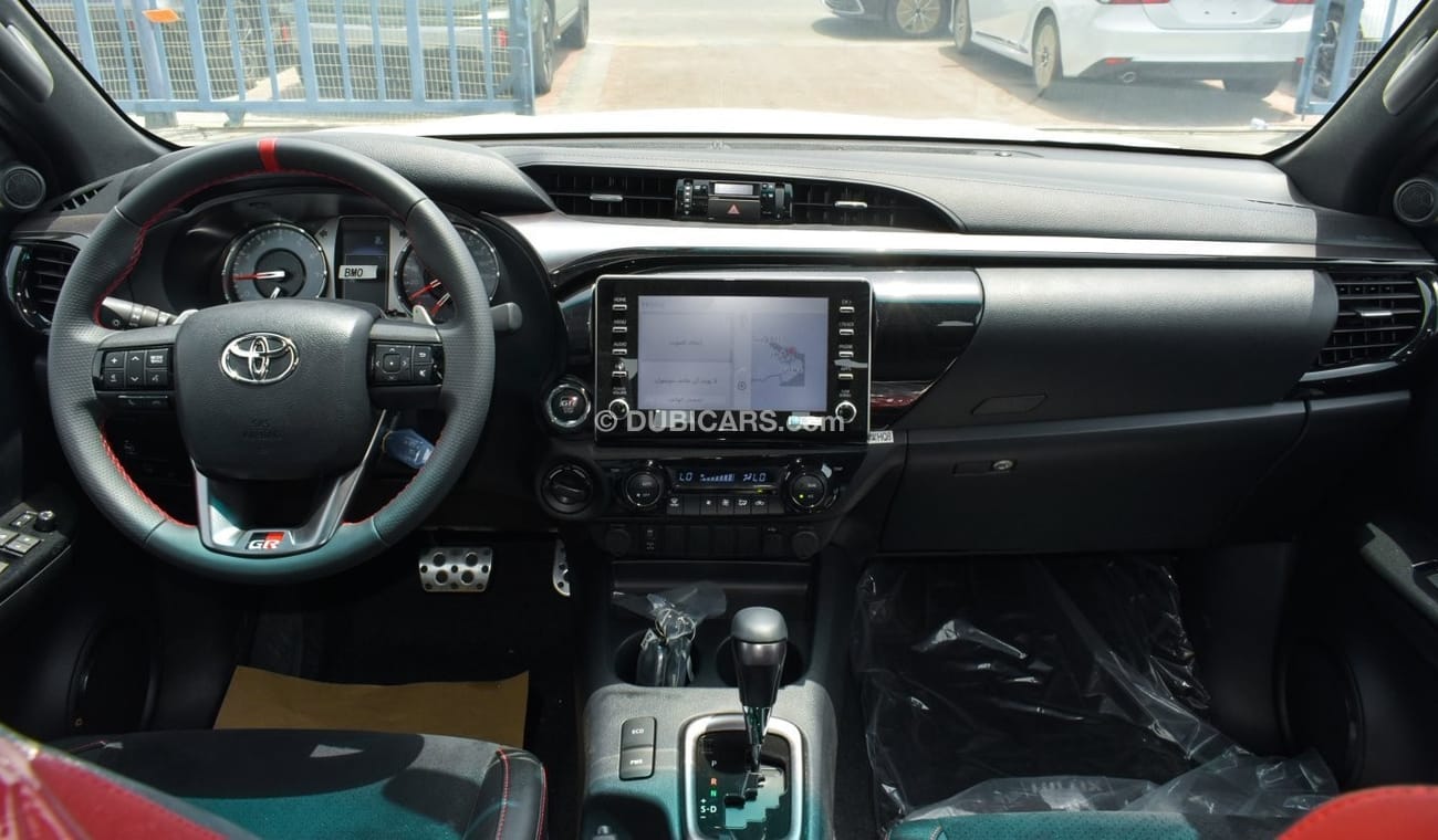 تويوتا هيلوكس GR Sport 4.0 L V6