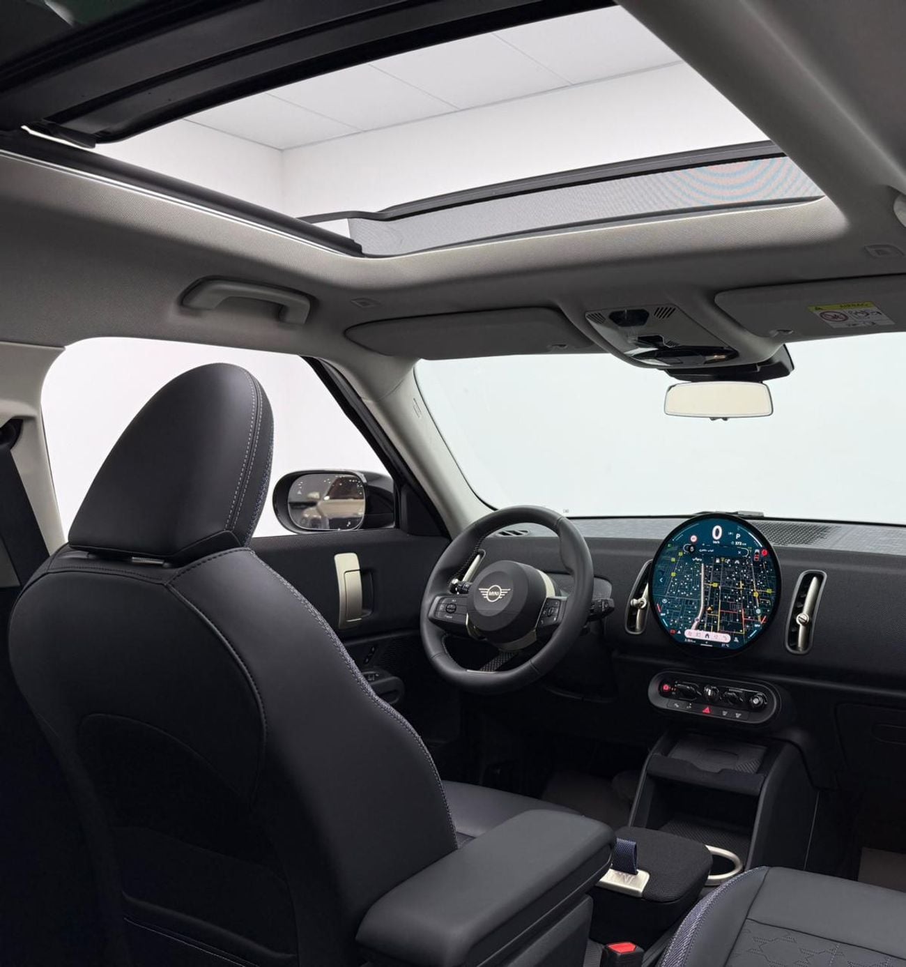 ميني كنتريمان 2025 MINI Cooper Countryman, 2027 MINI Warranty + Service Pack, Full MINI Service History, GCC