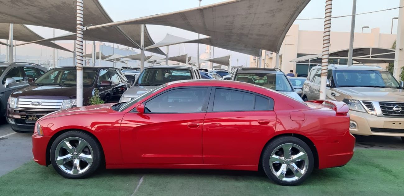 Dodge Charger Customs papers number one, leather, rear spoiler, all sensors, fingerprint, alloy wheels, fog lights