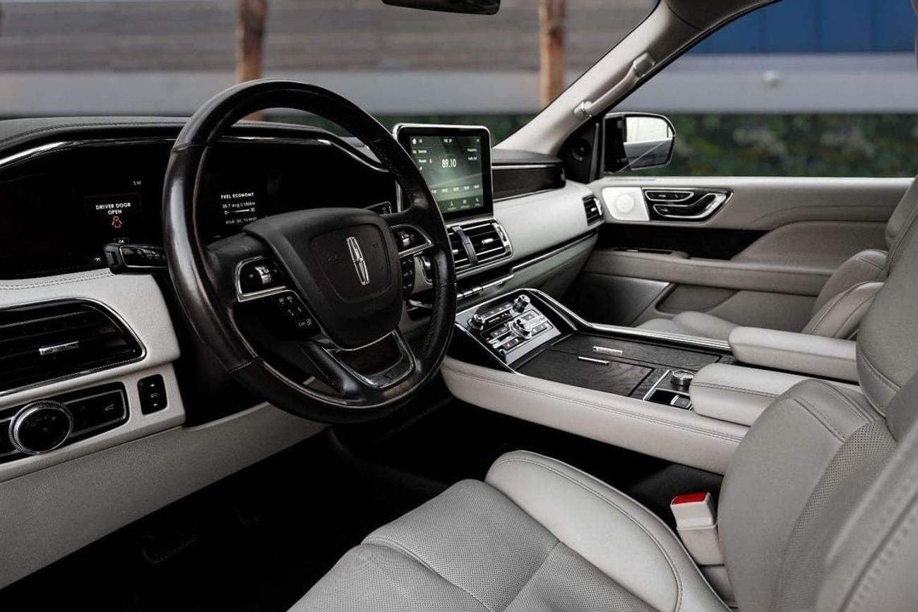 Lincoln Navigator | 3,329 P.M  | 0% Downpayment | Pristine Condition!