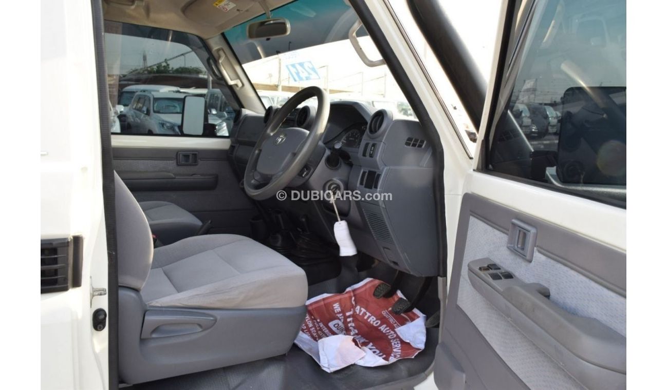 Toyota Land Cruiser Pick Up