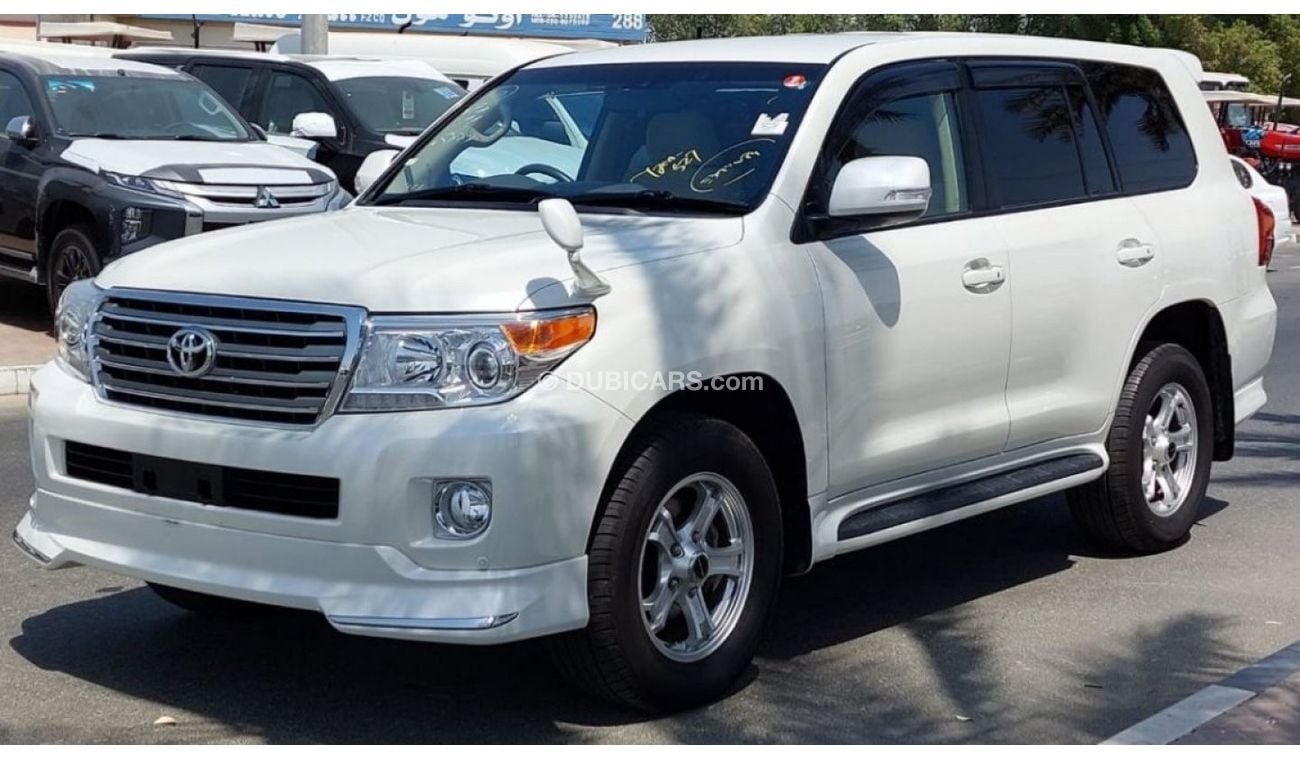 تويوتا لاند كروزر 2015 V8, [Right-Hand Drive], Petrol, 4.6CC, Premium Condition.