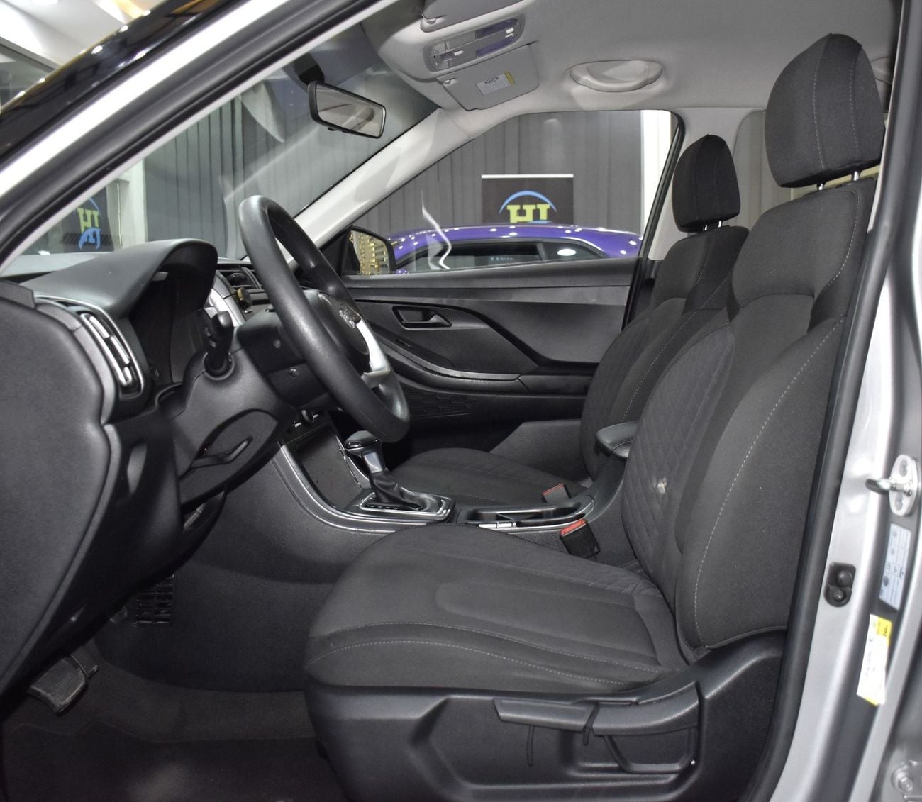 Hyundai Creta SMART EXCELLENT DEAL for our Hyundai Creta ( 2024 Model ) in Silver Color GCC Specs