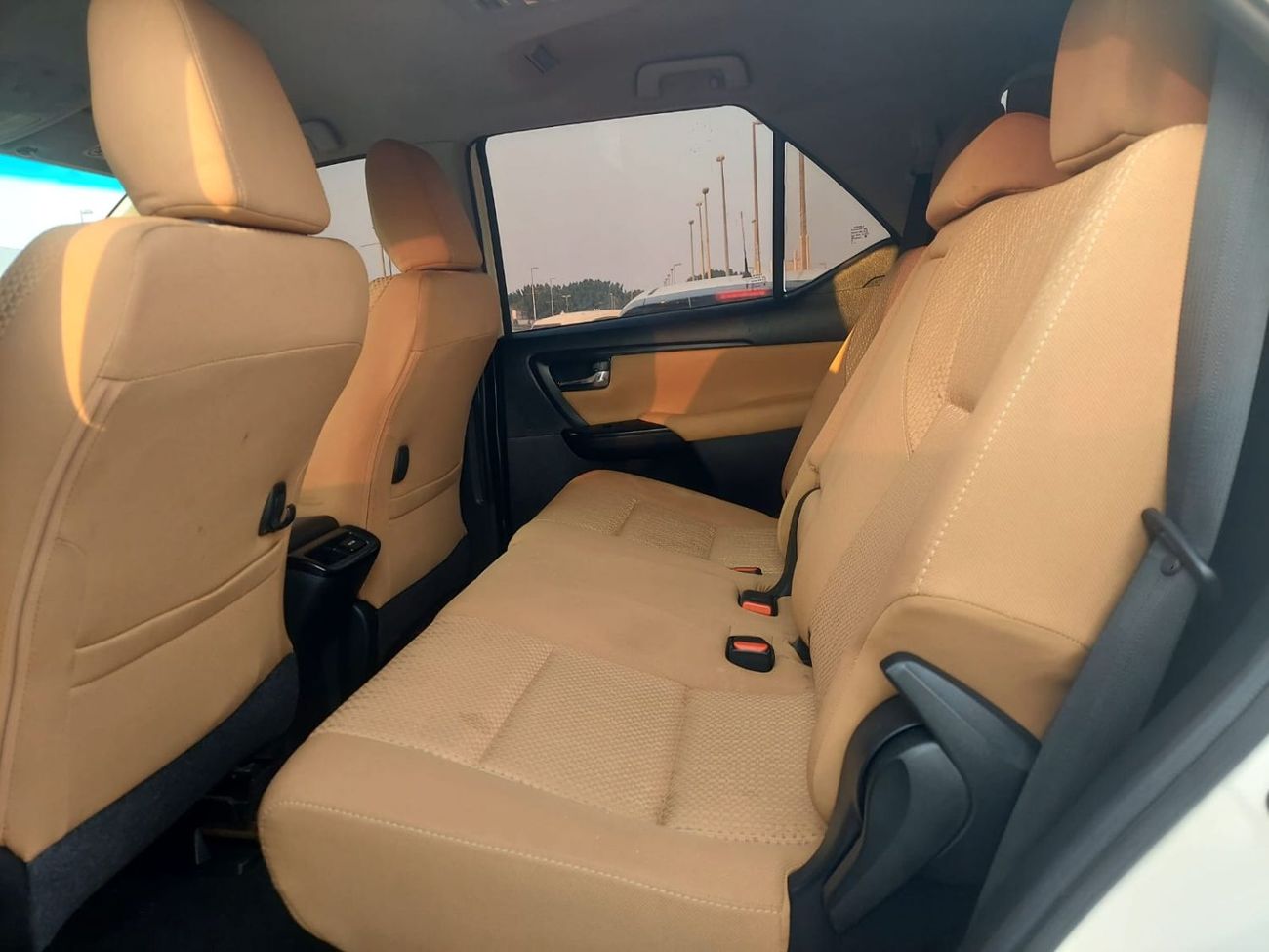 تويوتا فورتونر 2.7L 4WD PETROL AUTOMATIC TRANSMISSION