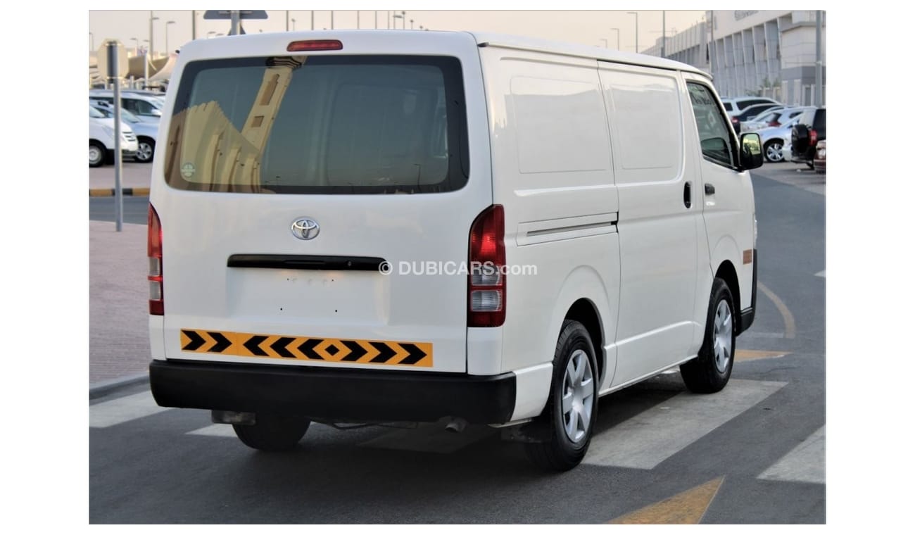 Toyota Hiace Toyota Hiace Van 2016 GCC in excellent condition without accidents, very clean from inside and outsi