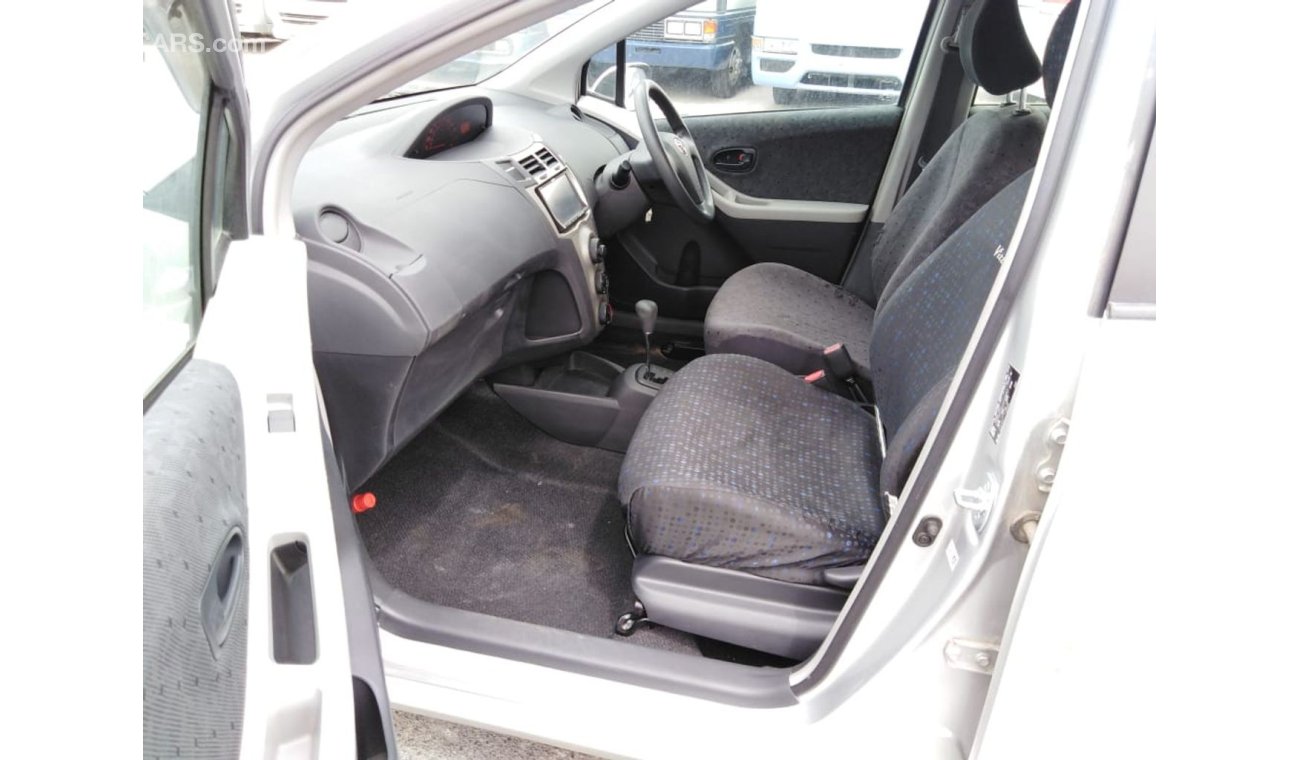 تويوتا فيتز Toyota Vitz RIGHT HAND DRIVE (Stock no PM 518 )