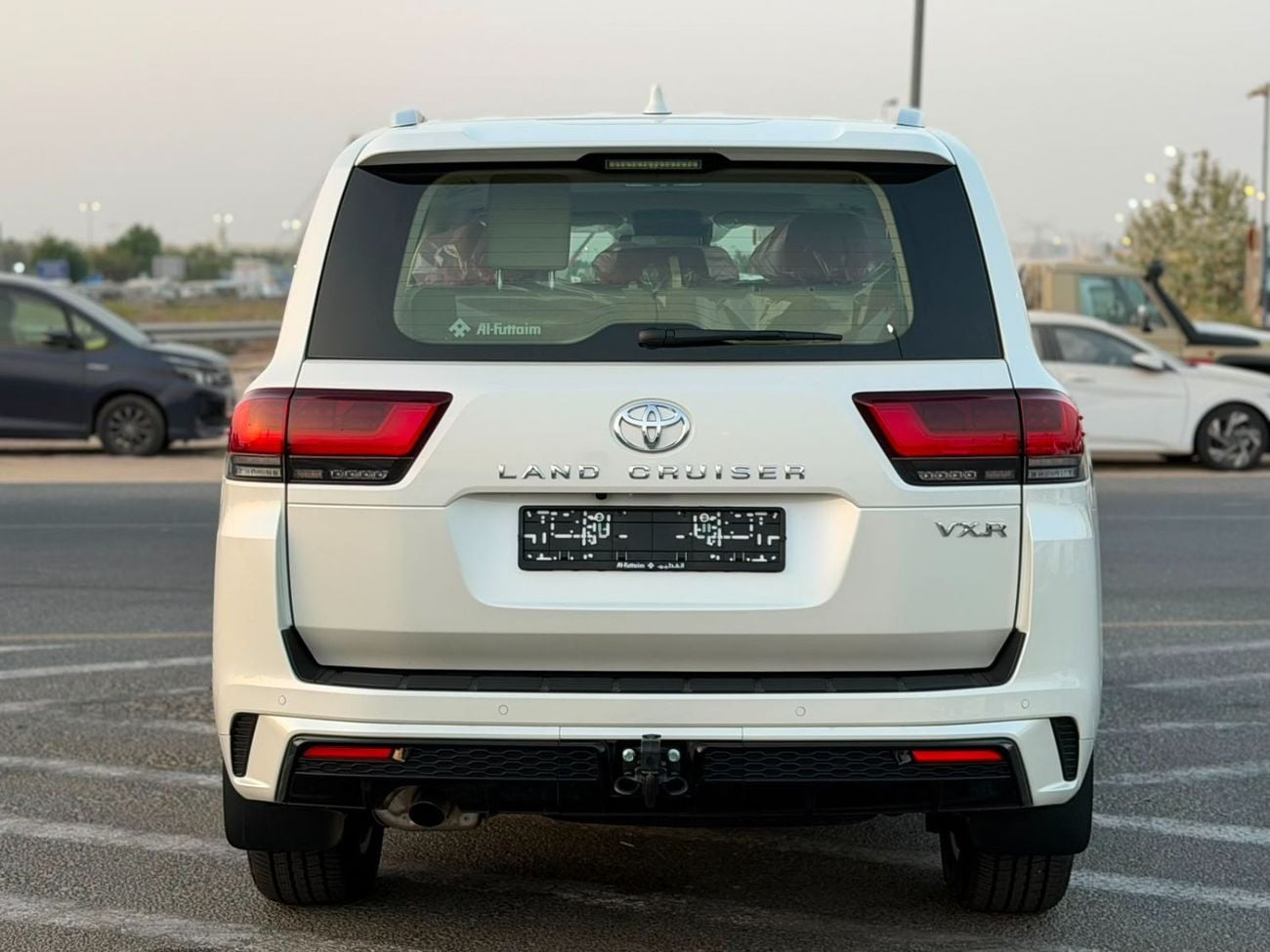 Toyota Land Cruiser VXR FUTTAIM SPECS