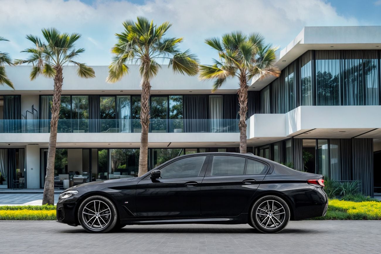 بي أم دبليو 520i 520i M Sport | 2,448 P.M | 0% Downpayment | Under Warranty!