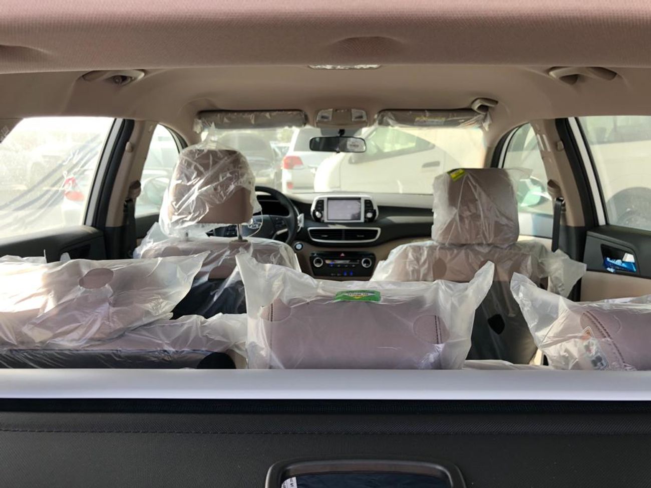 Hyundai Tucson 2.0L, Down Brake, 18'' Tire, Remote engine start, DVD, Push Start, Wireless Charger, LOT-HTW2