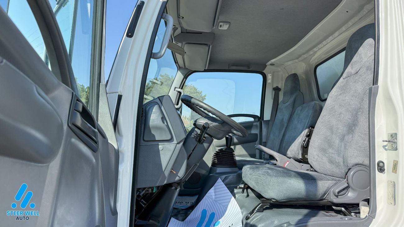 إيسوزو NPR NPR | 3.0L Diesel | 125HP | Manual | Shutter Box Water Distribution Truck | GCC Specs