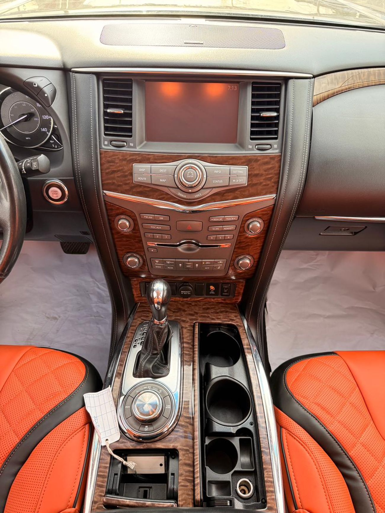 Nissan Armada 4WD 5.6 L Nismo