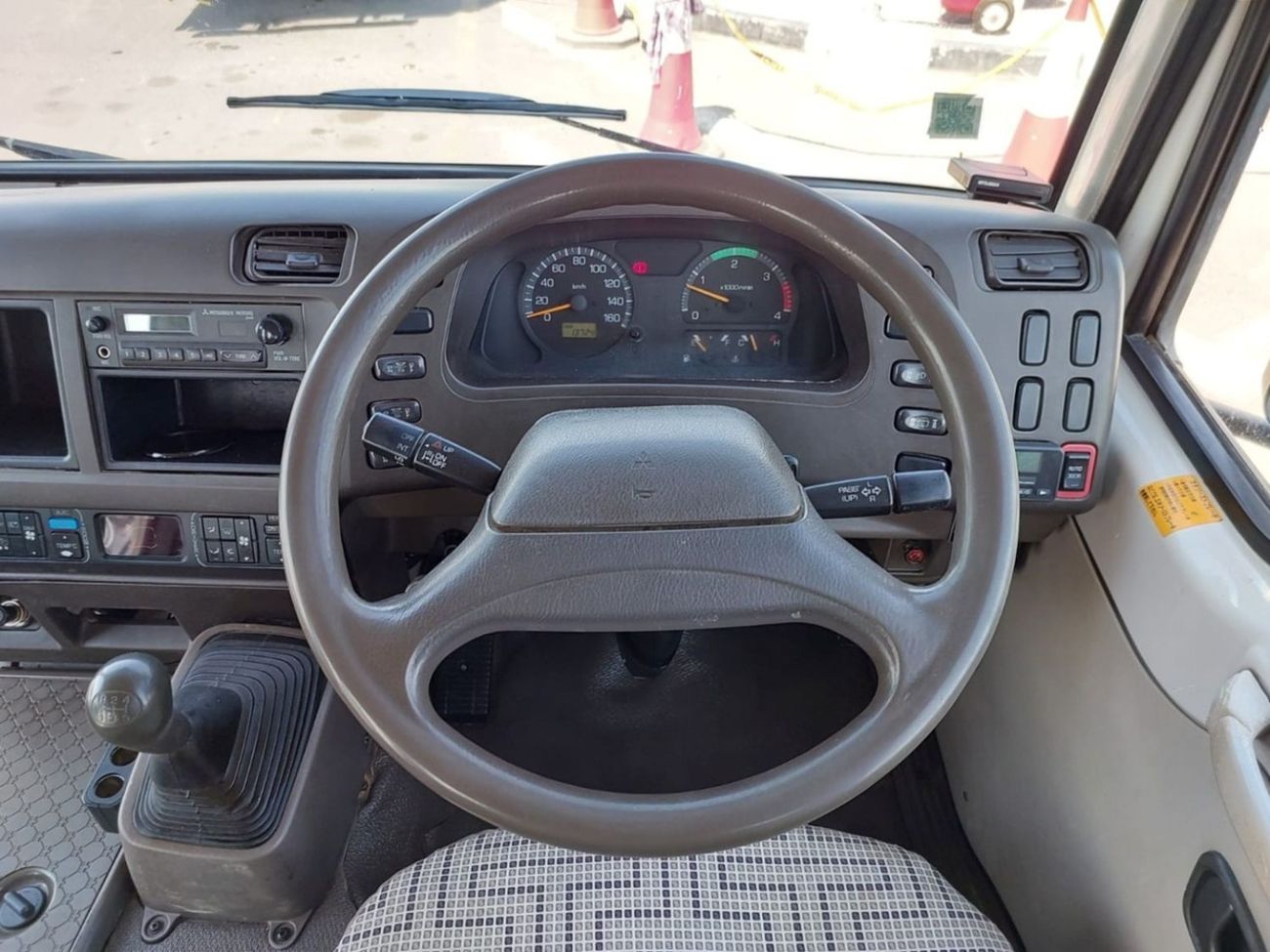 Mitsubishi Rosa MITSUBISHI ROSA BUS RHD 2001 MODEL 5.2 L DIESEL MANUAL(PM01198)