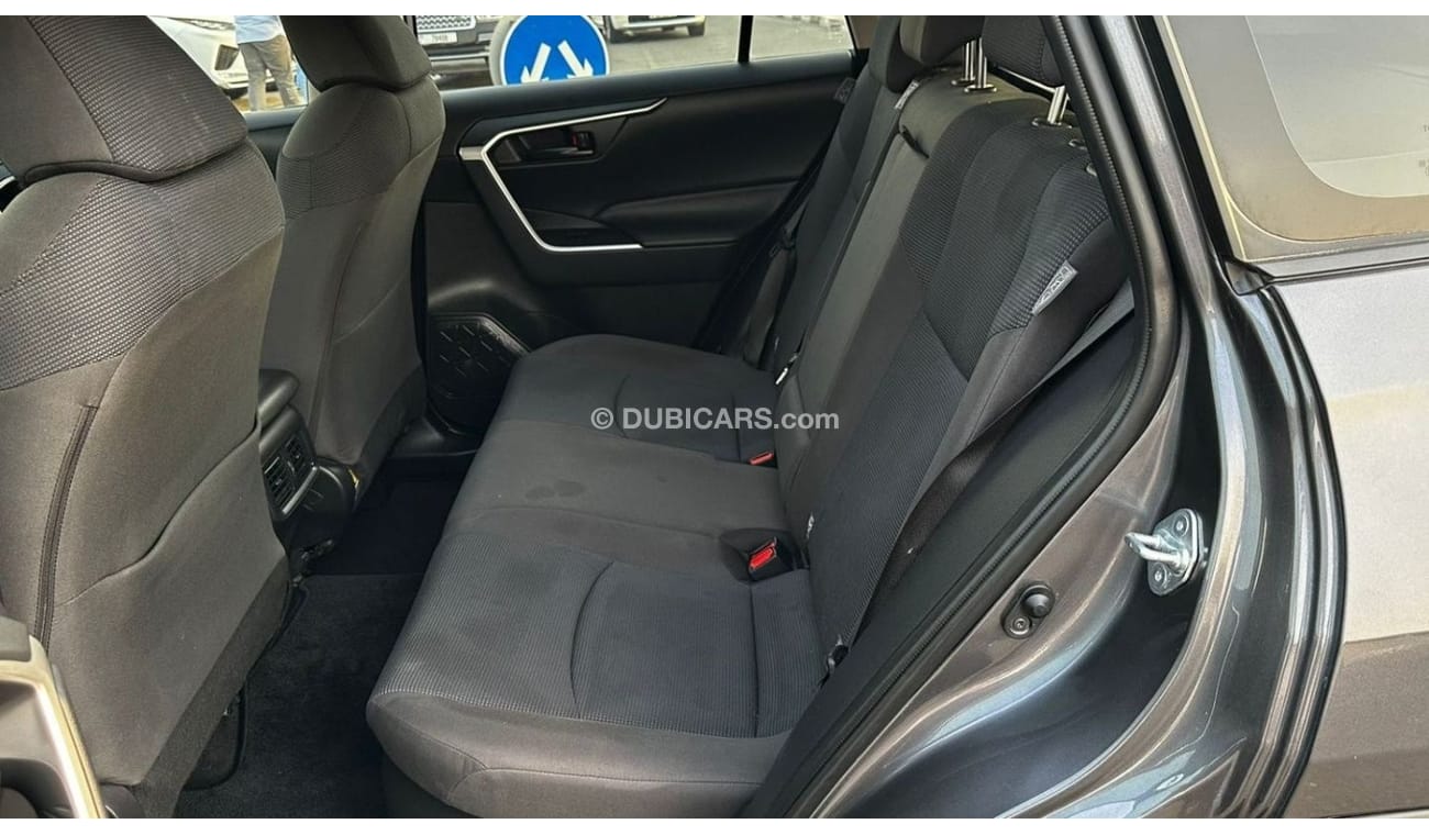 تويوتا راف ٤