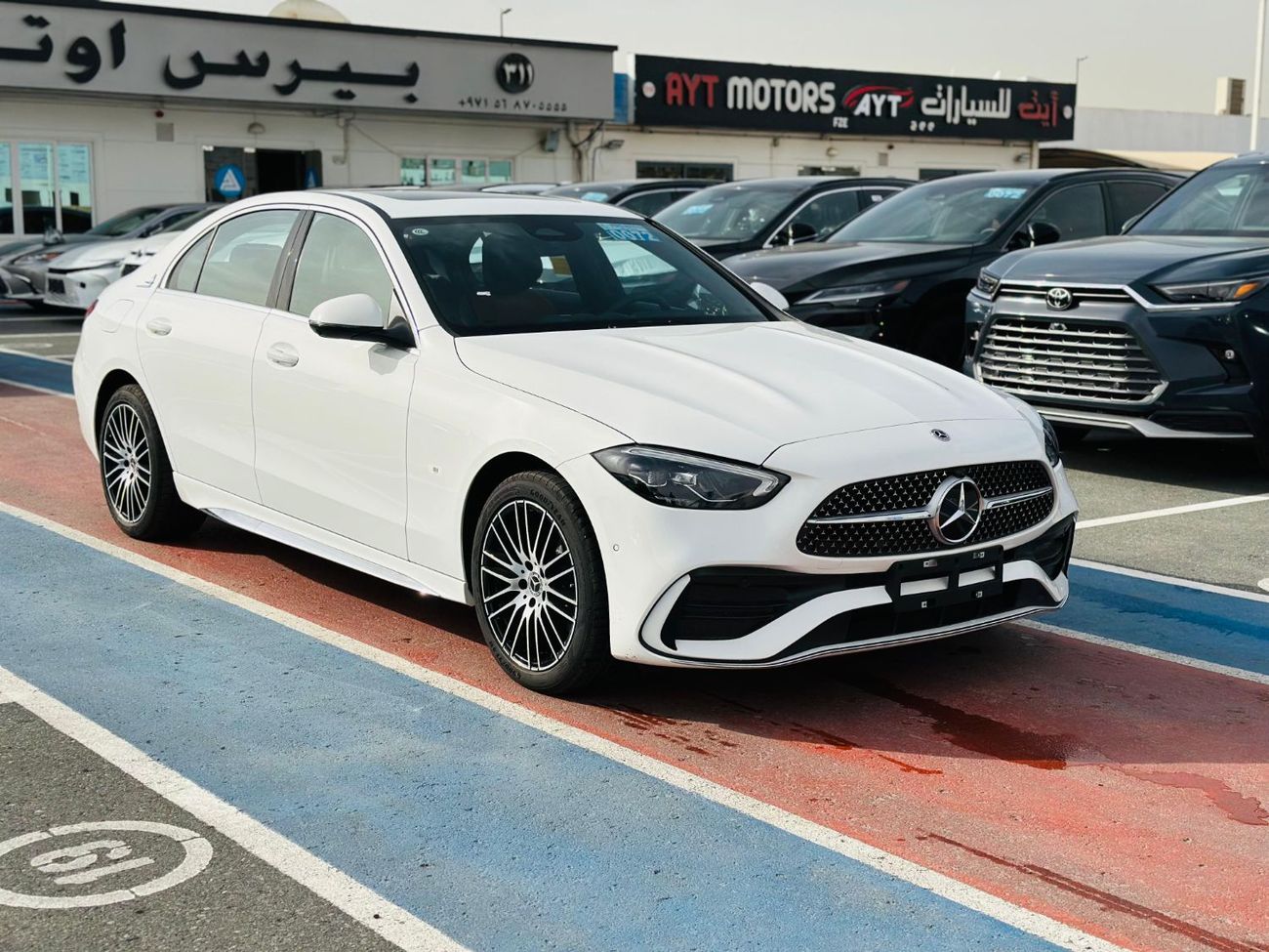 Mercedes-Benz C 200  TRIMS