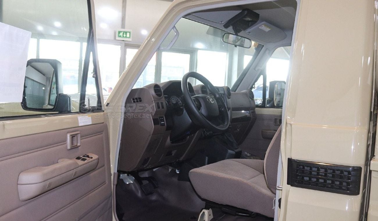 تويوتا لاند كروزر بيك آب 2025 Model Toyota Land Cruiser Pick Up LC79 SC, 4.0L Petrol 4WD 6A/T